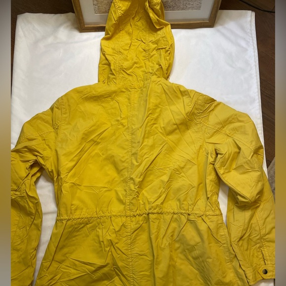 J. Crew size large yellow light windbreaker jacket - Picture 4 of 12